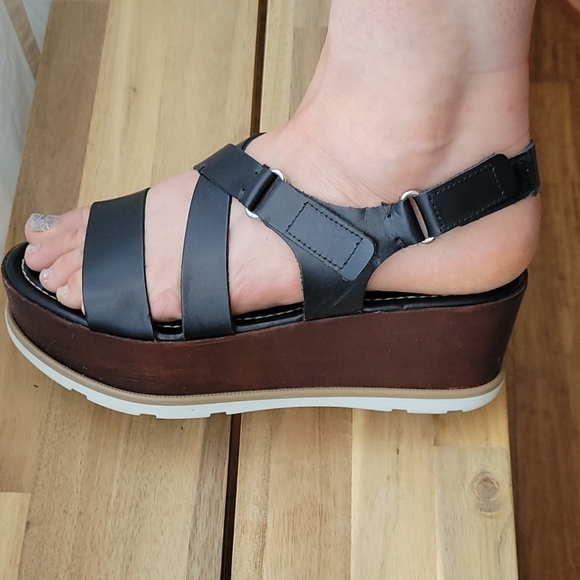 Miz Mooz black leather platform wedges-size 10 - Picture 2 of 10